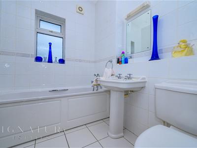 Bathroom/ Shower Room